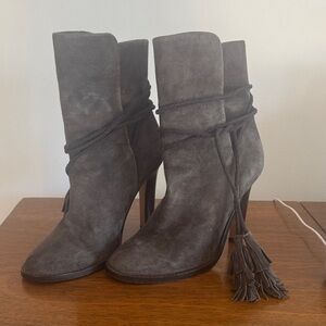 JOIE• grey suede boots with tassels